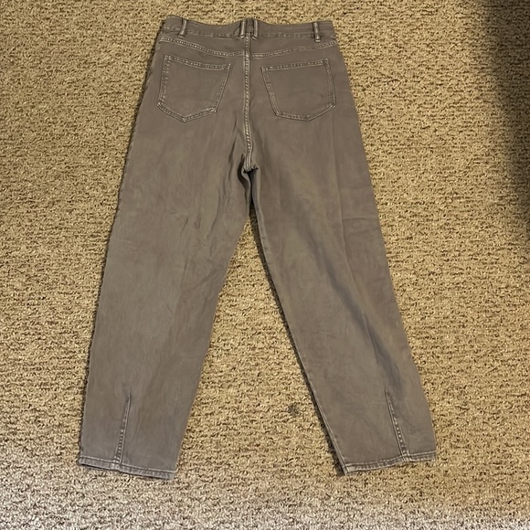 Grey high waisted, slight flare out jean - Picture 2 of 2